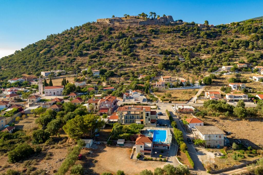 Hotel Ionis Troianata