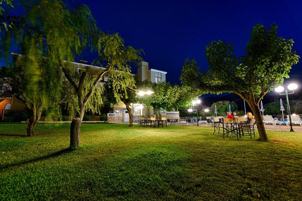 Hotel Ionis 2*