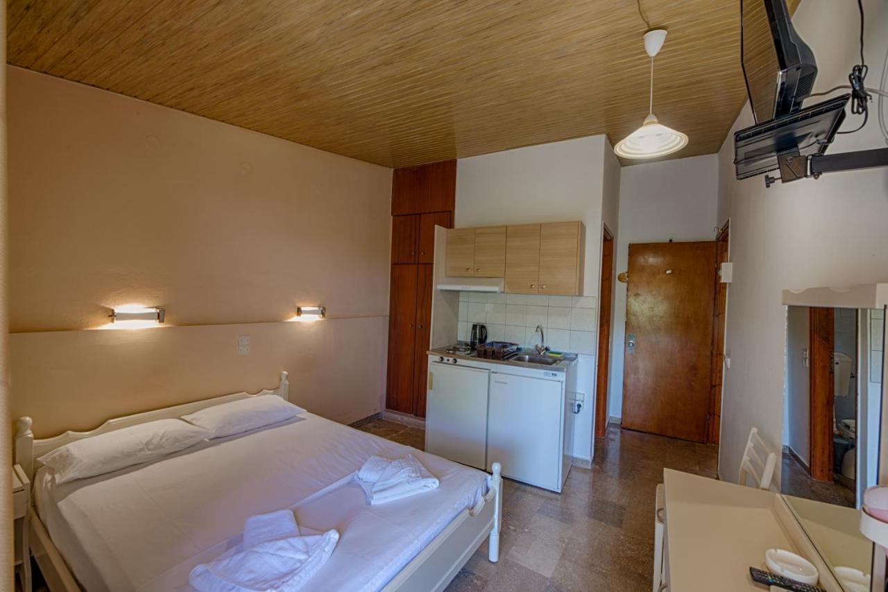 Ionis Otel